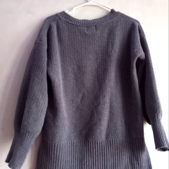 Pink Rose Gray Sweater. Hi low. Medium. - Picture 2 of 3